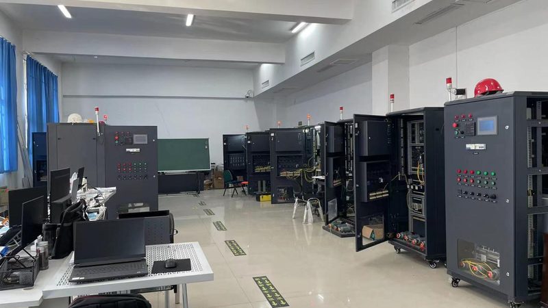 在选择步进电机定制厂家时，应关注以下几个方面：